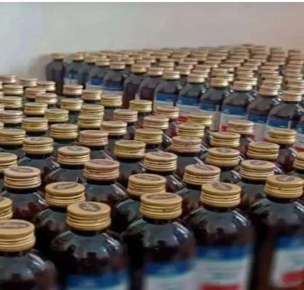 cough syrup रांची के पंडरा में मिली संदिग्ध कफ सिरप की खेप, स्वास्थ्य मंत्री ने दिया जांच का आदेश- नकली व प्रतिबंधित दवाओं पर सख्त कार्रवाई की चेतावनी