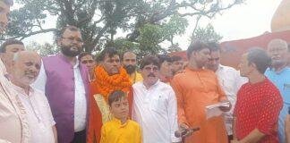 Giridih: कोइरीडीह के टिंकू गुप्ता साइकिल से निकले अयोध्या धाम यात्रा पर