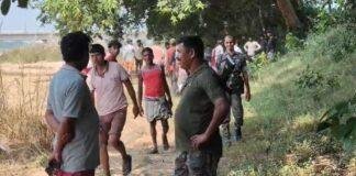 Sarath: अजय नदी पुल के पास पेड़ से लटकता मिला युवक का शव, इलाके में सनसनी