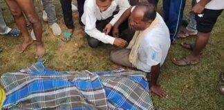छठ पूजा के दौरान नदी में डूबने से बच्चे की मौत, छठ की खुशियां मातम में बदलीं छठ पूजा के दौरान नदी में डूबने से बच्चे की मौत, छठ खुशियां मातम में बदलीं