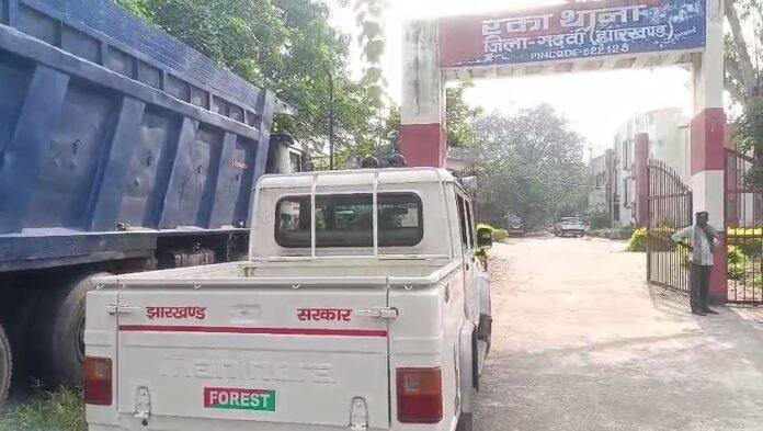 हाथी के हमले से ग्रामीण की मौत, जंगल में गया था मवेशी चराने, ग्रामीणों में वन विभाग के प्रति आक्रोश