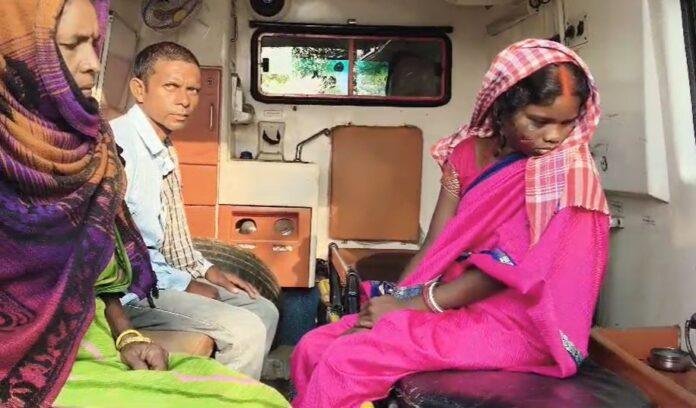 लोमड़ी के हमले से महिला गंभीर रूप से घायल, ग्रामीणों ने बचाई जान
