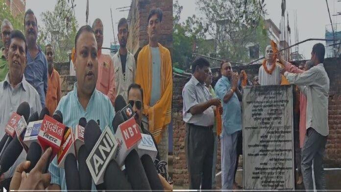 सरदार पटेल की जयंती पर डॉ. मनीष पंकज सहित भाजपा के कई भाजपा नेता और कार्यकर्ताओं शामिल सरदार पटेल की जयंती पर डॉ. मनीष पंकज सहित भाजपा के कई नेता व कार्यकर्ता हुए शामिल