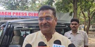 बिहार विधानसभा चुनाव नामांकन प्रक्रिया से लौट सांसद मनीष जायसवाल ने झामुमो और प्रशांत किशोर पर कही बड़ी बात, जानें क्या कहा