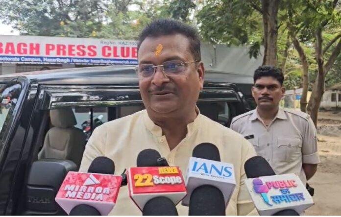 बिहार विधानसभा चुनाव नामांकन प्रक्रिया से लौट सांसद मनीष जायसवाल ने झामुमो और प्रशांत किशोर पर कही बड़ी बात, जानें क्या कहा