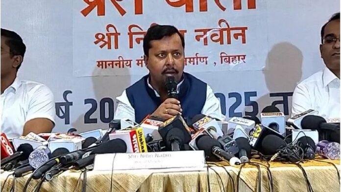 पथ निर्माण मंत्री नितिन नवीन ने जारी किया विभाग का रिपोर्ट कार्ड, बोले – ‘अब 6 घंटे की दूरी 3 घंटे में हो रही पूरी