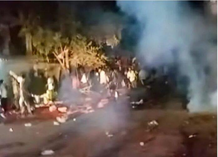 no entry protest नो एंट्री आंदोलन पर बवाल: ग्रामीणों और पुलिस में झड़प, लाठीचार्ज और आंसू गैस के गोले छोड़े गए