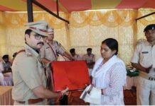 शहीदों के सम्मान में मनाया गया पुलिस संस्मरण दिवस, एसपी ने किया शहीद के परिवारों को सम्मानित