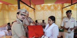 शहीदों के सम्मान में मनाया गया पुलिस संस्मरण दिवस, एसपी ने किया शहीद के परिवारों को सम्मानित