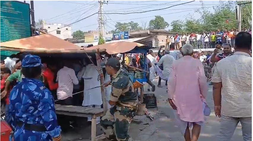 तेघरा नामांकन को पहुँचे जेडीयू - कांग्रेस समर्थकों मे भिड़ंत, मची अफरातफरी, पुलिस ने चटकाई लाठी 4 22Scope News te3 1 22Scope News