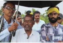 कोलियरी विस्थापितों में आक्रोश, सड़क-चेकडैम निर्माण की अनदेखी पर आंदोलन की तैयारी कोलियरी विस्थापितों में आक्रोश, सड़क-चेकडैम निर्माण की अनदेखी पर आंदोलन की तैयारी