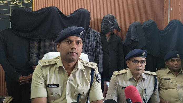 चुनाव के बीच बांका पुलिस को मिली बड़ी सफलता, साइबर ठगी करने वाले 7 अपराधी गिरफ्तार