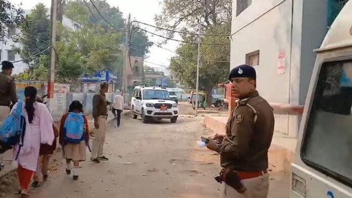 थाना परिसर में गाड़ी से दबकर महिला की मौत, रसोईया का करती थी काम