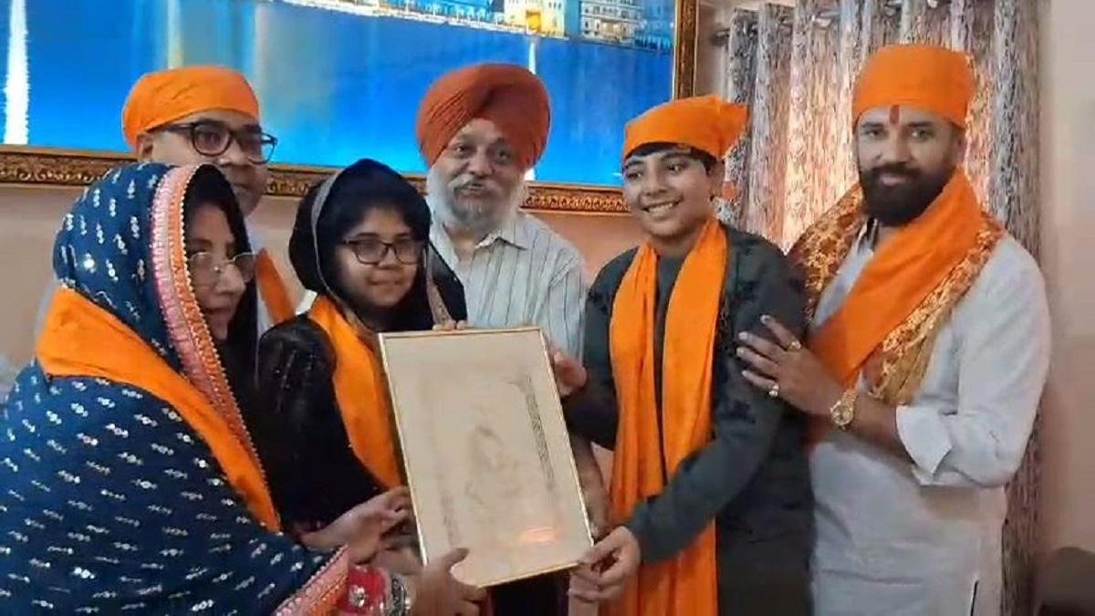 लालू परिवार के झगड़े के बीच कूदी BJP, मालवीय और निशिकांत ने किया पोस्ट 2 22Scope News Chirag 22Scope News