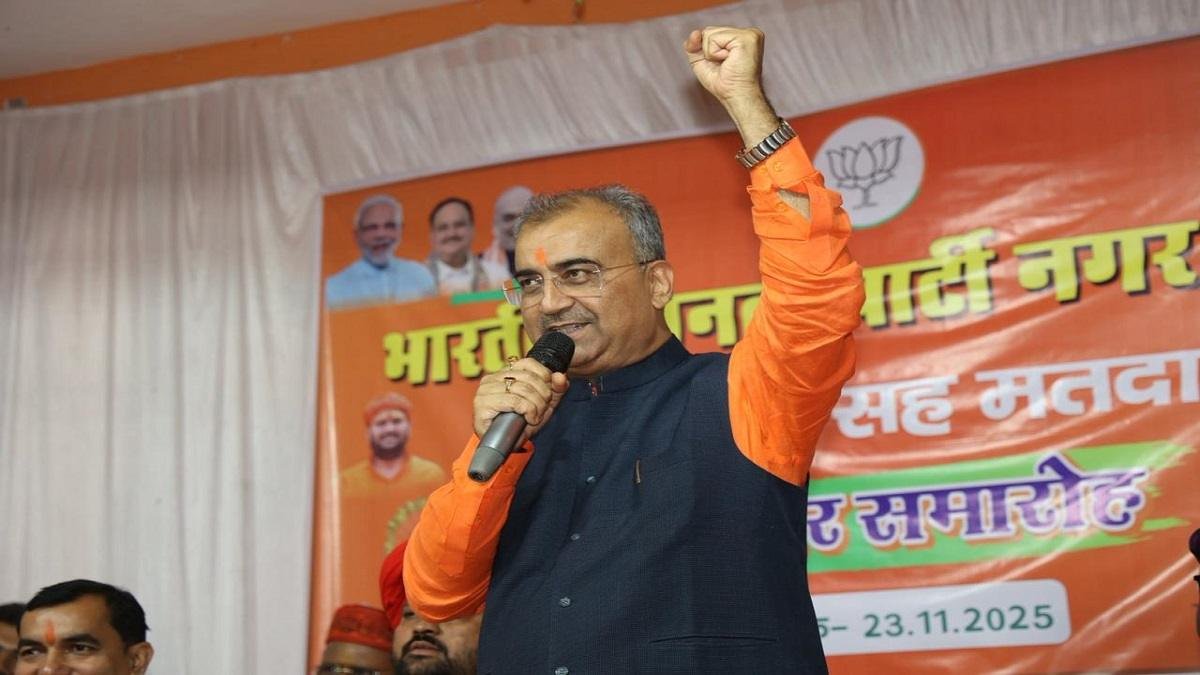 शपथ ग्रहण के बाद मंत्री चले गांव की ओर,किशनगंज में दिलीप जायसवाल और सीवान में मंगल पांण्डेय का हुआ भव्य स्वागत | 22Scope News G6c0VBLbYAAPEmI 22Scope News