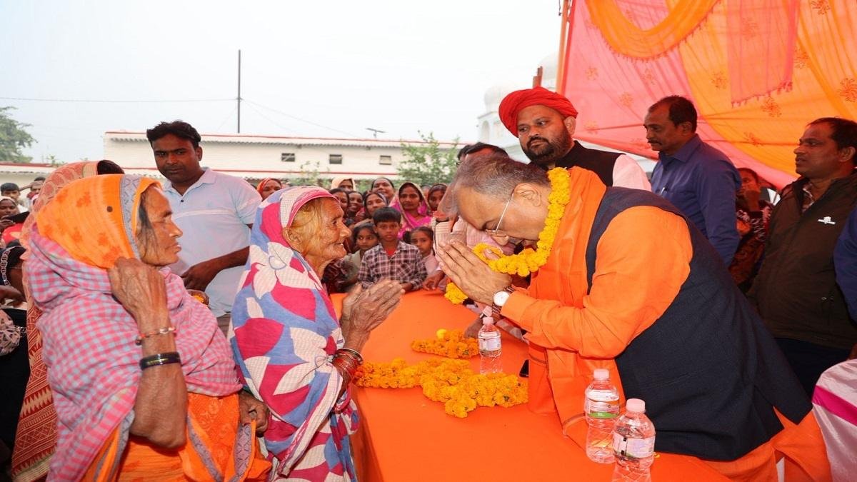 शपथ ग्रहण के बाद मंत्री चले गांव की ओर,किशनगंज में दिलीप जायसवाल और सीवान में मंगल पांण्डेय का हुआ भव्य स्वागत | 22Scope News शपथ ग्रहण के बाद मंत्री चले गांव की ओर, किशनगंज में दिलीप जायसवाल और सीवान में मंगल पांण्डेय का हुआ भव्य स्वागत
