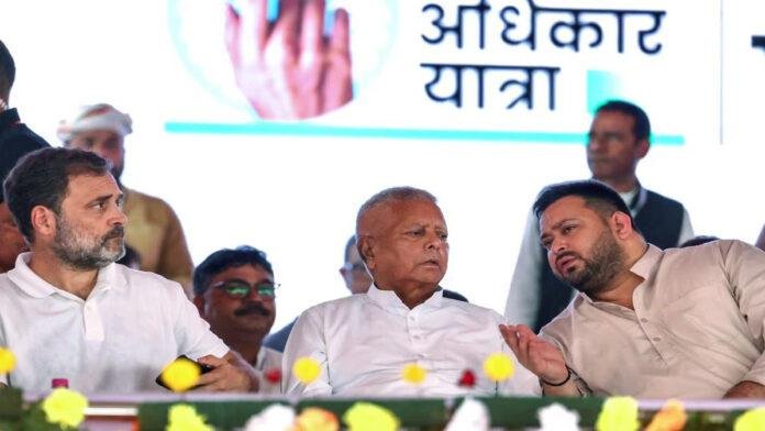 बिहार में लालू के साये से बाहर निकलेगी कांग्रेस? हार के बाद महागठबंधन में मंथन जारी, राहुल के पाले में गेंद!