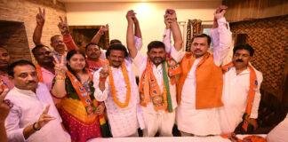 जन सुराज के प्रत्याशी संजय सिंह अपने समर्थकों के साथ BJP में हुए शामिल