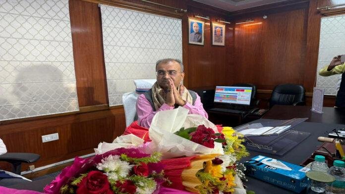 मंत्री मंगल पांडे ने चौथी बार संभाला पदभार, PM-CM को दिया धन्यवाद
