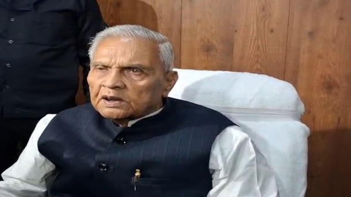 विभागों के बंटवारा के बाद धीरे-धीरे पदभार ग्रहण कर रहे हैं मंत्री | 22Scope News Mantri Vibhag 2 22Scope News