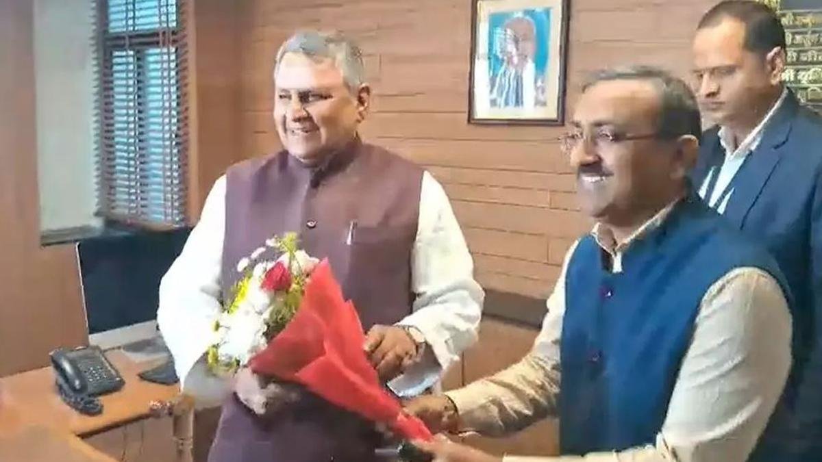 मंत्री विजय चौधरी ने संभाला कार्यभार, सूचना व जनसंपर्क की कमान संभालते ही बदली विभाग की कार्यशैली | 22Scope News Mantri Vijay Chaudhary 1 22Scope News