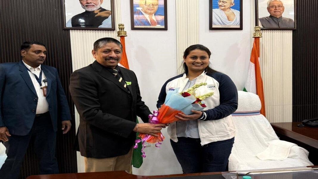 खेल मंत्री श्रेयसी सिंह ने विकास भवन स्थित अपने कक्ष में ग्रहण किया पदभार