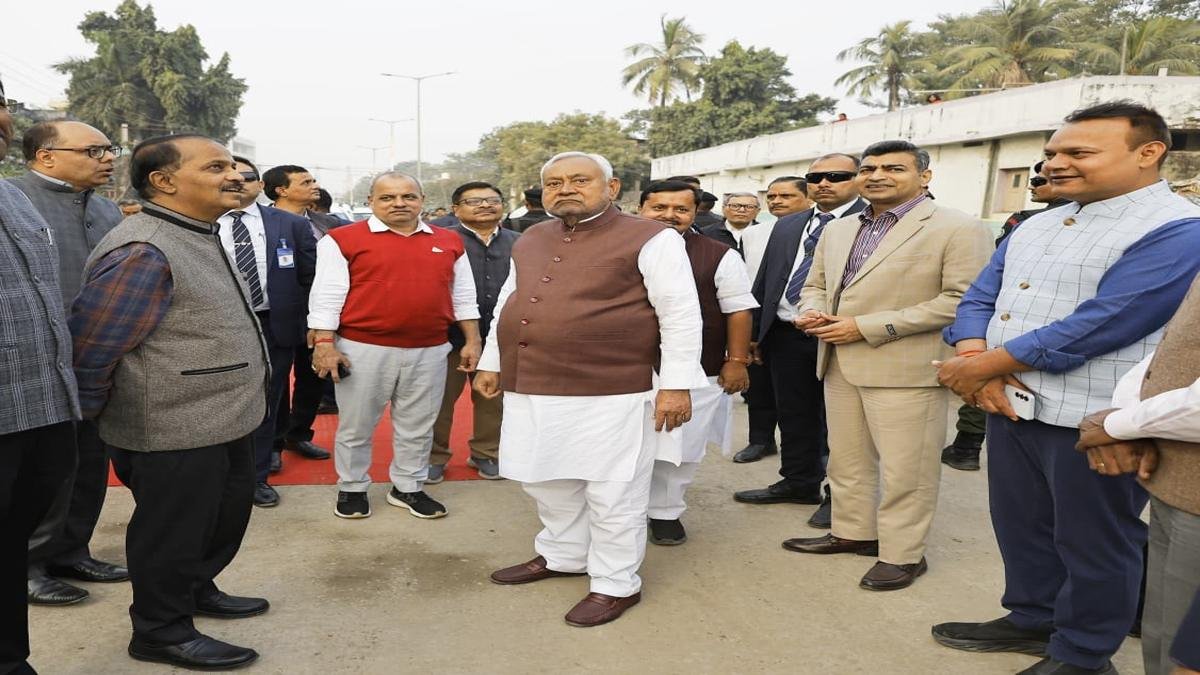 मुख्यमंत्री ने पटना शहरी क्षेत्र की विभिन्न योजनाओं का किया निरीक्षण, निर्माणाधीन कार्य को तेजी से पूर्ण करने का दिया निर्देश | 22Scope News Nitish Patna Urban 1 22Scope News