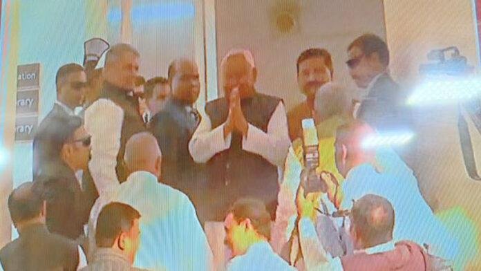 Breaking : थोड़ी देर में होगी NDA विधायक दल की बैठक, पहुंचने लगे नेता