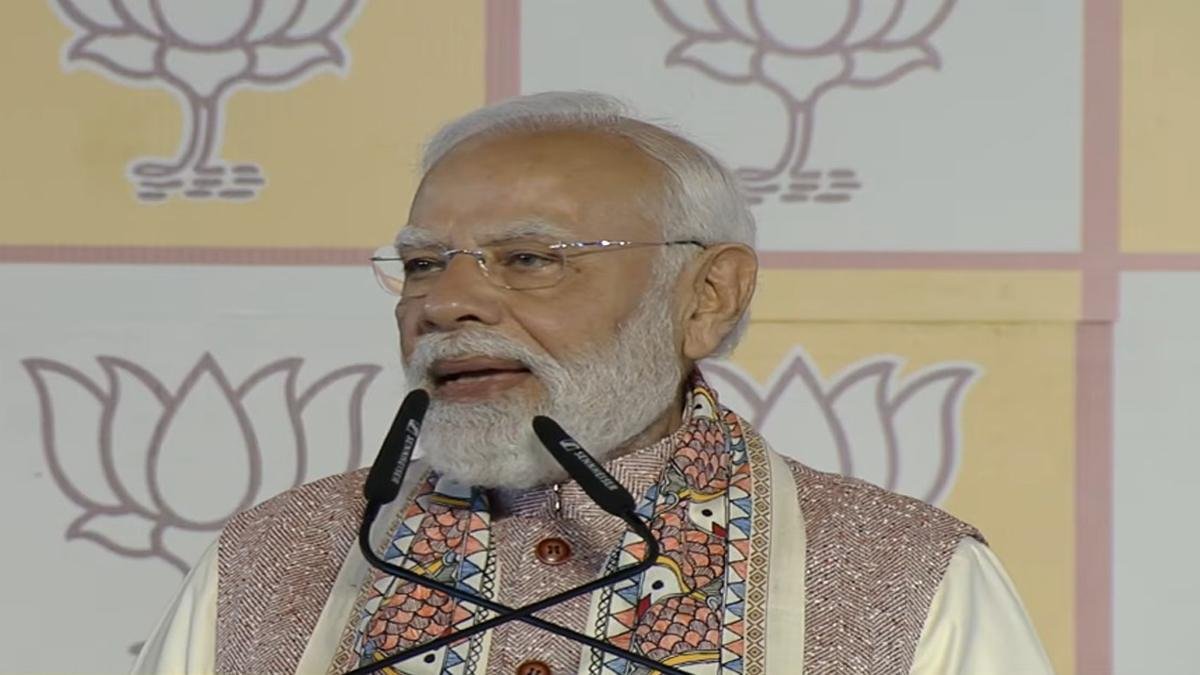 BJP हेडक्वार्टर पहुंचे मोदी, बिहारी स्टाइल में लहराया गमछा, बोले- जय छठी मैया 3 22Scope News PM Modi BJP Daftar 2 22Scope News