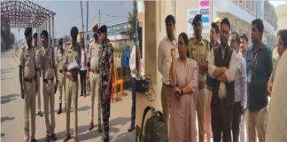 मुख्य निर्वाचन अधिकारी पहुँचे भोजपुर बाजार समिति स्थित स्ट्रॉग रूम का किया गहण निरीक्षण