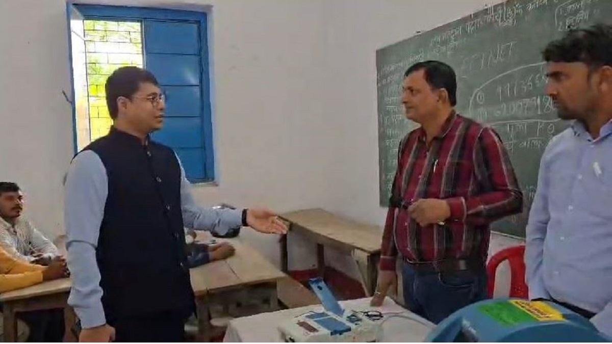 बेतिया में विधानसभा निर्वाचन क्षेत्र चनपटिया में मतदान कर्मियों को एकदिवसीय प्रशिक्षण आयोजित 3 22Scope News b dn 22Scope News