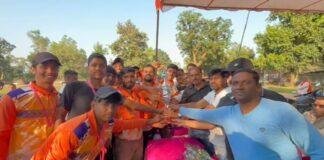 जय बजरंग क्लब सरिया के क्रिकेट मैच में अविवाहित टीम की शानदार जीत, 5 विकेट से हराया