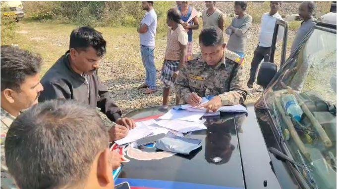 dead body found near railway track कर्ज से परेशान ठेका मजदूर ने की आत्महत्या, रेलवे ट्रैक से मिला शव