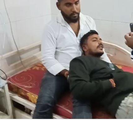 Deoghar Firing Incident: युवक पर 10 राउंड फायरिंग, बाल-बाल बची जान, आरोपियों की तलाश में जुटी पुलिस