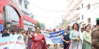 Baghmara : प्रसूता की मौत पर अस्पताल में बवाल, डॉक्टर पर लापरवाही का आरोप Baghmara : प्रसूता की मौत पर अस्पताल में बवाल