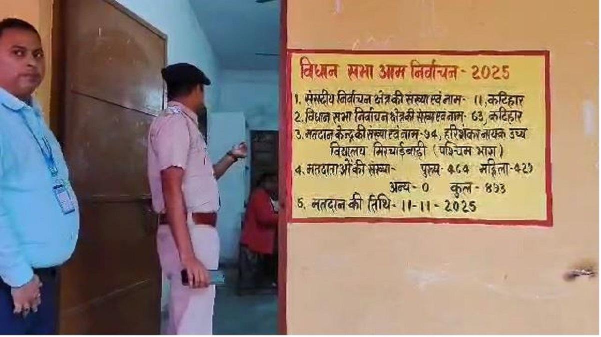 कड़ी सुरक्षा के बीच 20 जिलों में शुरू हुआ दूसरे चरण का मतदान, मतदान को उमड़ने लगी भीड़ 3 22Scope News kkc 22Scope News