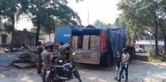 बिहार चुनाव से पहले कोडरमा पुलिस की बड़ी कार्रवाई: शराब से भरी ट्रक जब्त, चालक से पूछताछ जारी