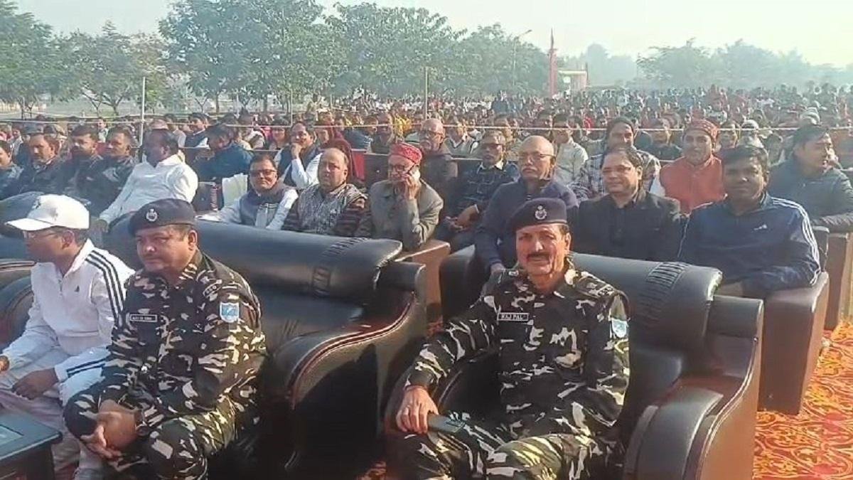 गृह राज्य मंत्री नित्यानंद राय ने झंडी दिखाकर बॉर्डर यूनिटी रन का किया शुभारंभ, SSB के भरोसे सीमा की सुरक्षा | 22Scope News गृह राज्य मंत्री नित्यानंद राय ने झंडी दिखाकर बॉर्डर यूनिटी रन का शुभारंभ, SSB के भरोसे सीमा की सुरक्षा