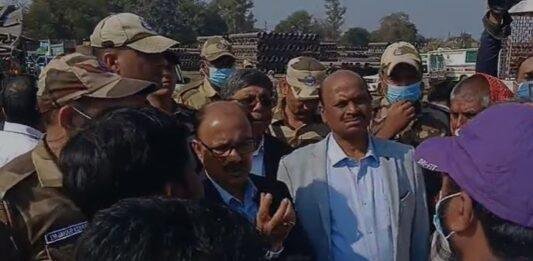 Kenduadih Gas Leak Dhanbad Update : जहरीली गैस का खतरा बढ़ा, मुख्य सड़क तक पहुंचा प्रकोप, जल्द होगा विस्थापन