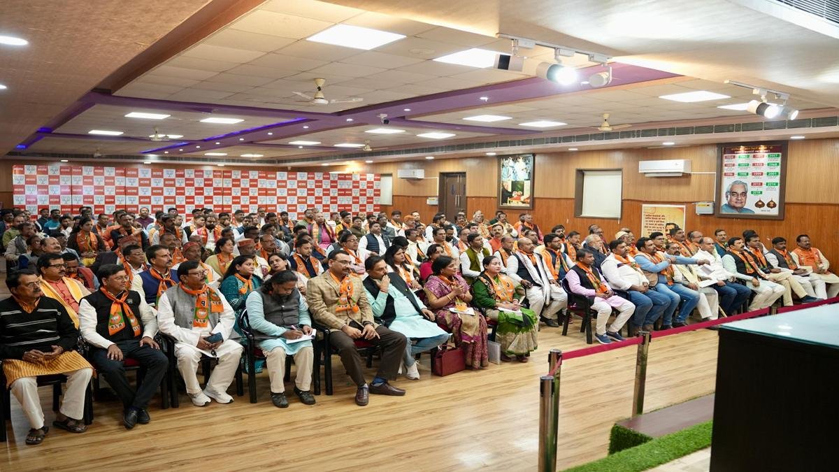 BJP प्रदेश कार्यालय में सभी मोर्चा पदाधिकारियों की बैठक, दिलीप ने संगठन को गति प्रदान करने का दोहराया संकल्प | 22Scope News Bihar BJP 1 1 22Scope News