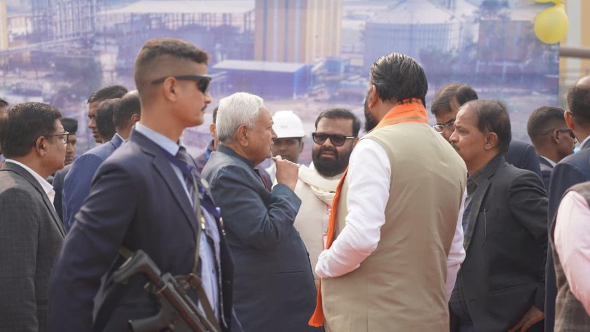 मुख्यमंत्री ने भारत प्लस एथनॉल प्राइवेट लिमिटेड के परिसर का किया निरीक्षण | 22Scope News CM SLMG Beverages 5 22Scope News