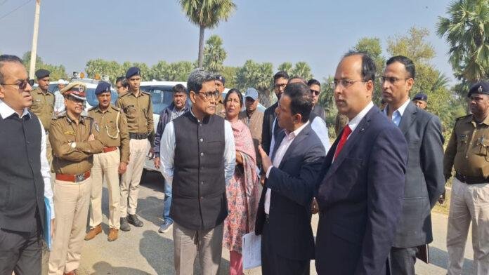 गयाजी में 1670 एकड़ में फैले इंटीग्रेटेड मैन्युफैक्चरिंग क्लस्टर प्रोजेक्ट का प्रत्यय अमृत ने स्थल का किया निरीक्षण
