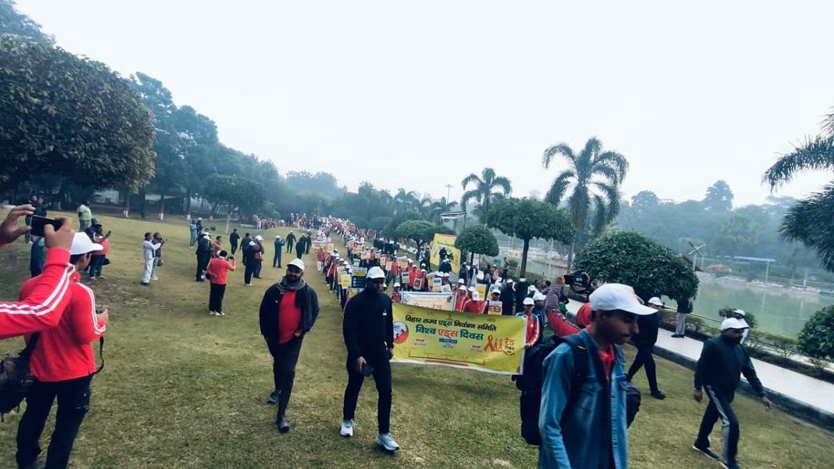 विश्व एड्स दिवस पर पटना में रेड रिबन वॉक आयोजित, मुख्य सचिव प्रत्यय अमृत और सचिव स्वास्थ्य विभाग ने दिखाई हरी झंडी 5 22Scope News G7D3ohBaoAAEbEv 22Scope News