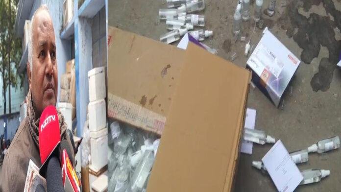 भभुआ सदर अस्पताल की बड़ी लापरवाही! ऑपरेशन थियेटर का 5 लाख का स्प्रे नाली में बहाया, जांच के आदेश