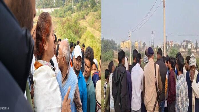 सदर विधायक विभा देवी ने कुंतीनगर घंघौली स्थित गैरमजरूआ प्लॉट का किया निरीक्षण