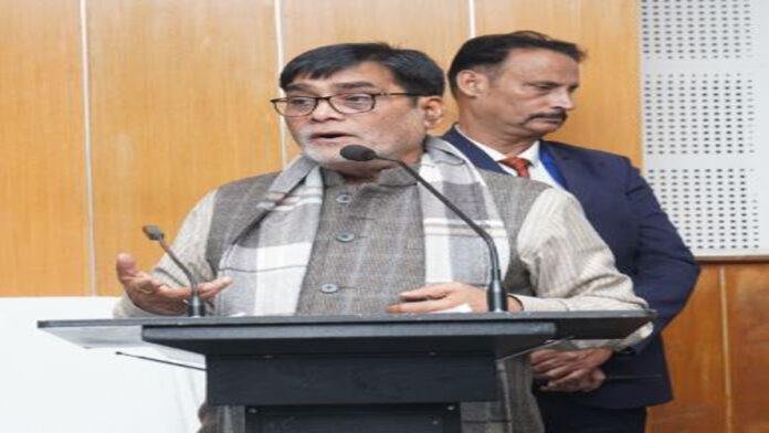 'ड्रोन बदल रहा खेती का खेल, लागत आधी, काम मिनटों में और सरकार भी दे रही अनुदान'