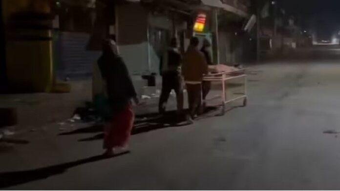 नवादा मामले को लेकर शर्मशार हुआ स्वास्थ्य महकमा, एम्बुलेंस उपलब्ध नहीं, बहू बच्चे को बंधक रखने पर मिला स्टैचर