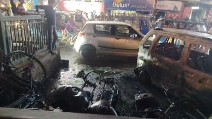 पटना में कार में लगी भीषण आग, पास खड़ी 3 बाइक भी जलकर खाक