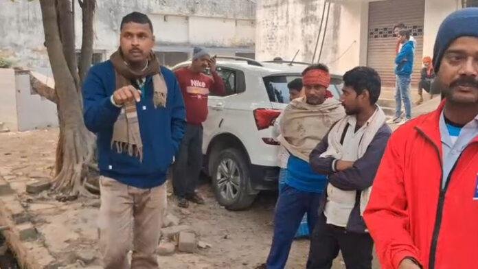 युवक को पीट-पीटकर उतारा मौत के घाट, परिजनों में आक्रोश