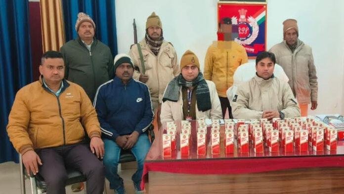 सिवान रेलवे स्टेशन पर RPF टास्क टीम की बड़ी कार्रवाई, मौर्या एक्सप्रेस से शराब के साथ तस्कर गिरफ्तार